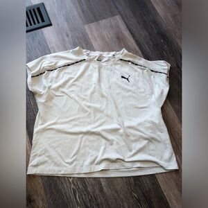 Puma Off-White Cropped T-Shirt Workout Top Size Medium Women’s